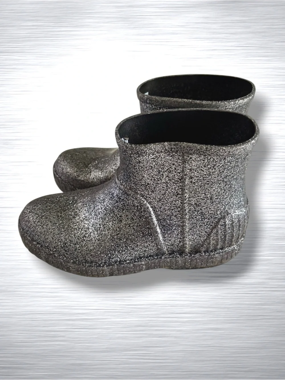 UGG Girls Snow Boots ❄️ Silver Glitter Waterproof Size 4 Like New